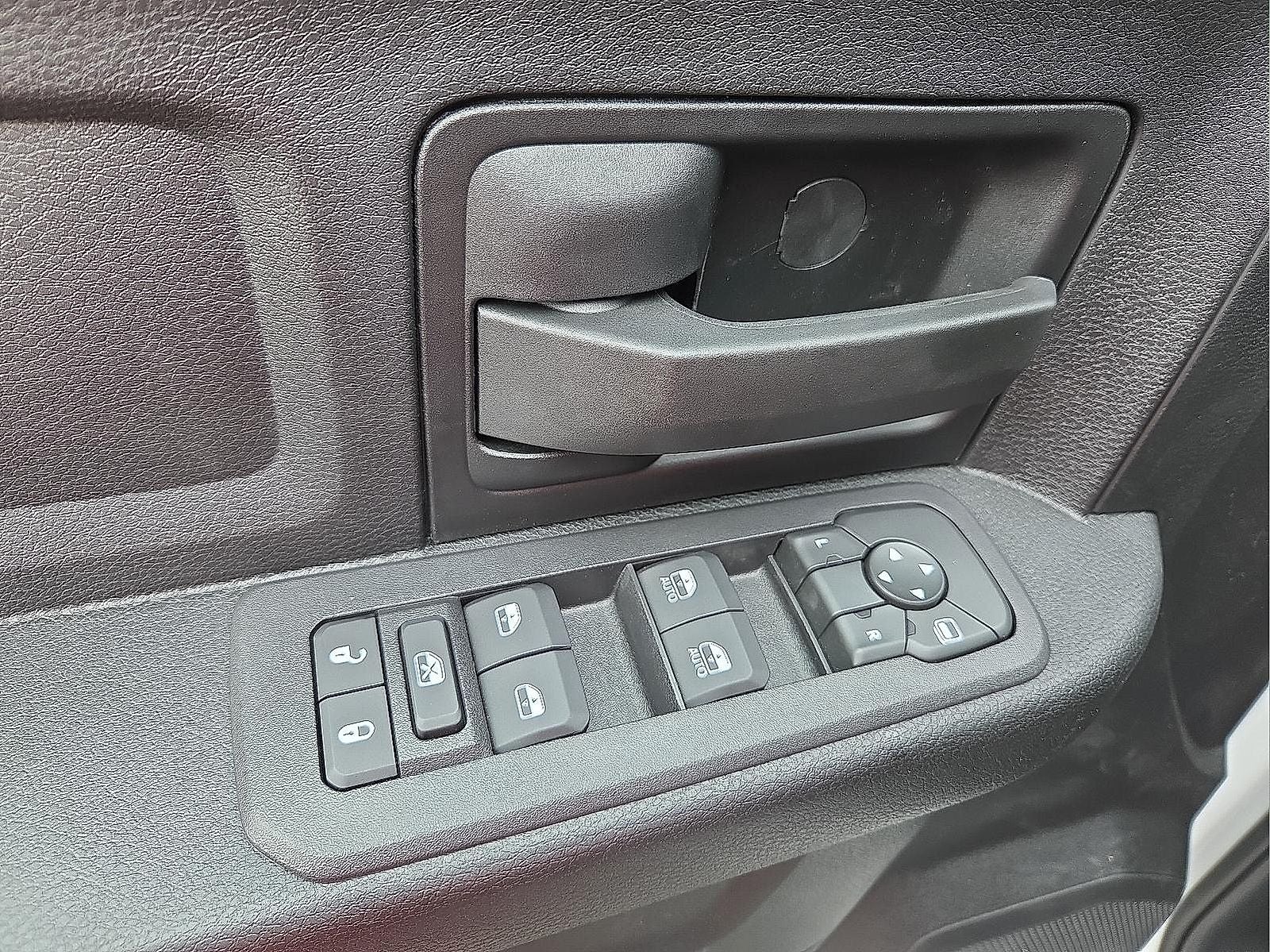 2026 RAM Ram 3500 RAM 3500 TRADESMAN CREW CAB 4X4 6'4' BOX