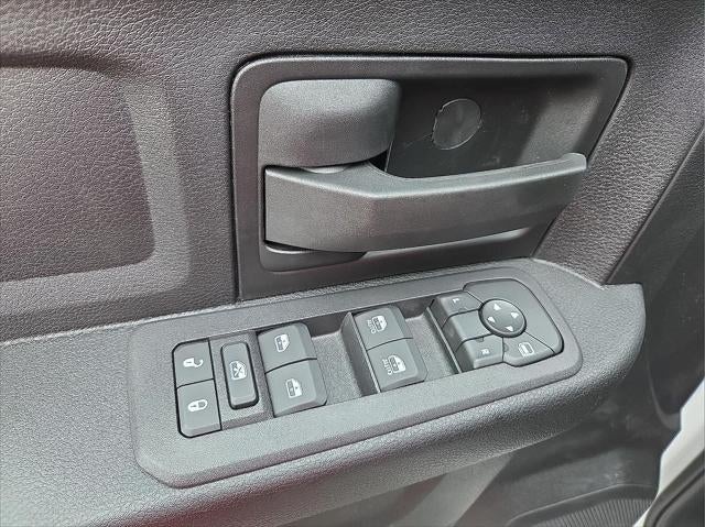 2026 RAM Ram 3500 RAM 3500 TRADESMAN CREW CAB 4X4 6'4' BOX