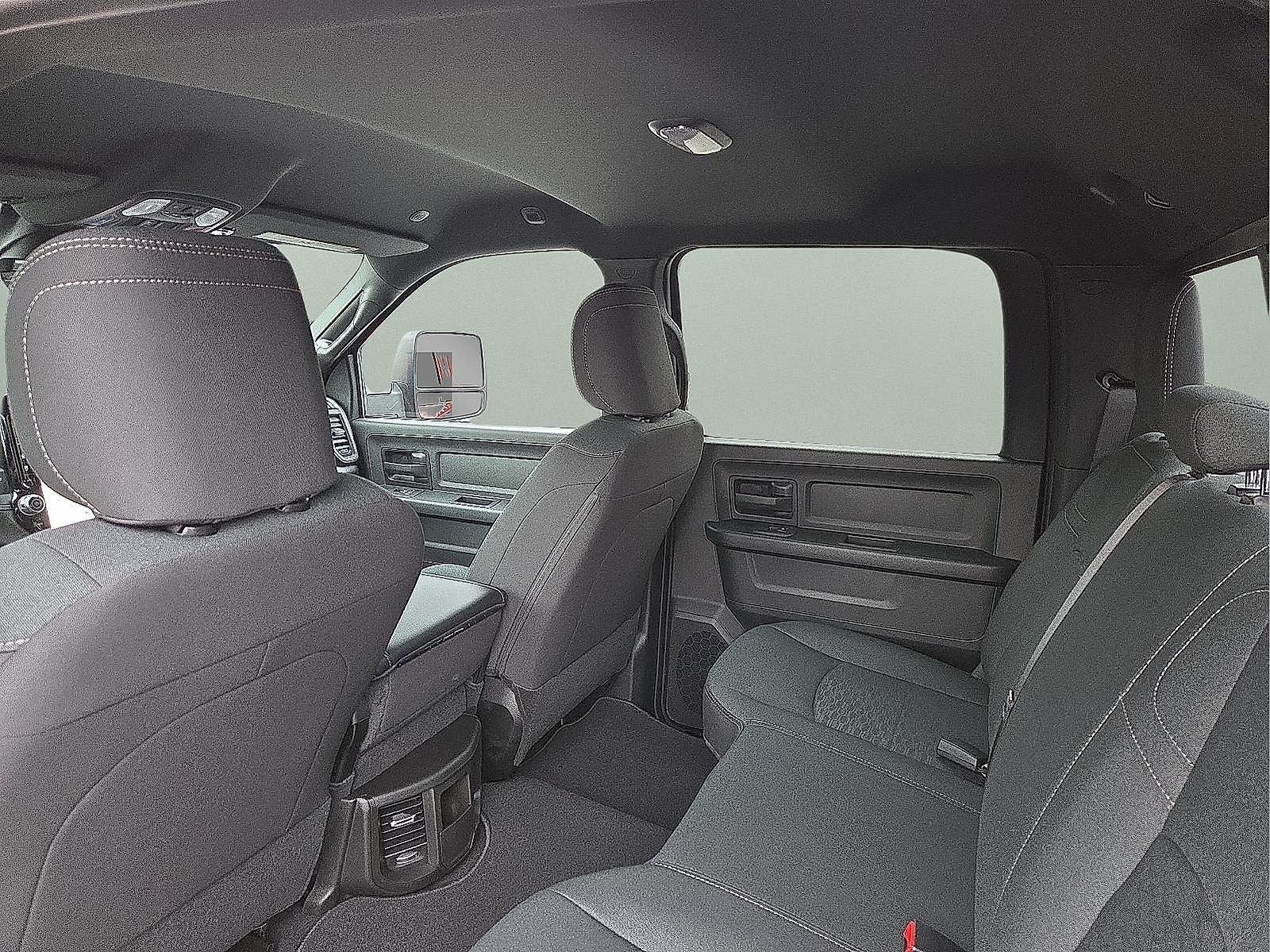 2026 RAM Ram 3500 RAM 3500 TRADESMAN CREW CAB 4X4 6'4' BOX