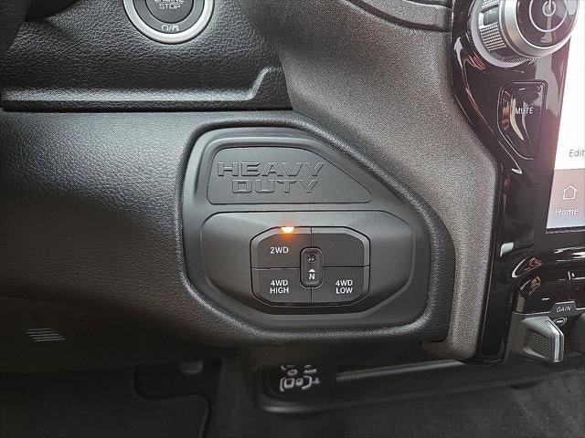 2026 RAM Ram 3500 RAM 3500 TRADESMAN CREW CAB 4X4 6'4' BOX