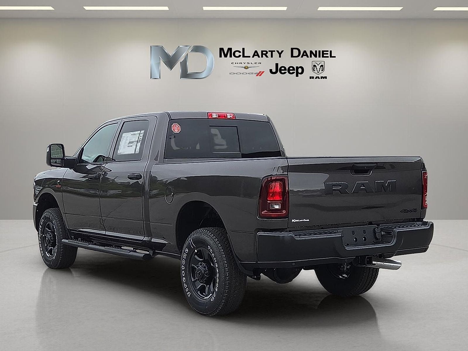 2026 RAM Ram 3500 RAM 3500 TRADESMAN CREW CAB 4X4 6'4' BOX