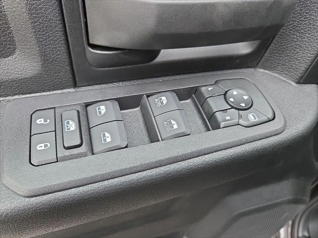 2026 RAM Ram 3500 RAM 3500 TRADESMAN CREW CAB 4X4 6'4' BOX