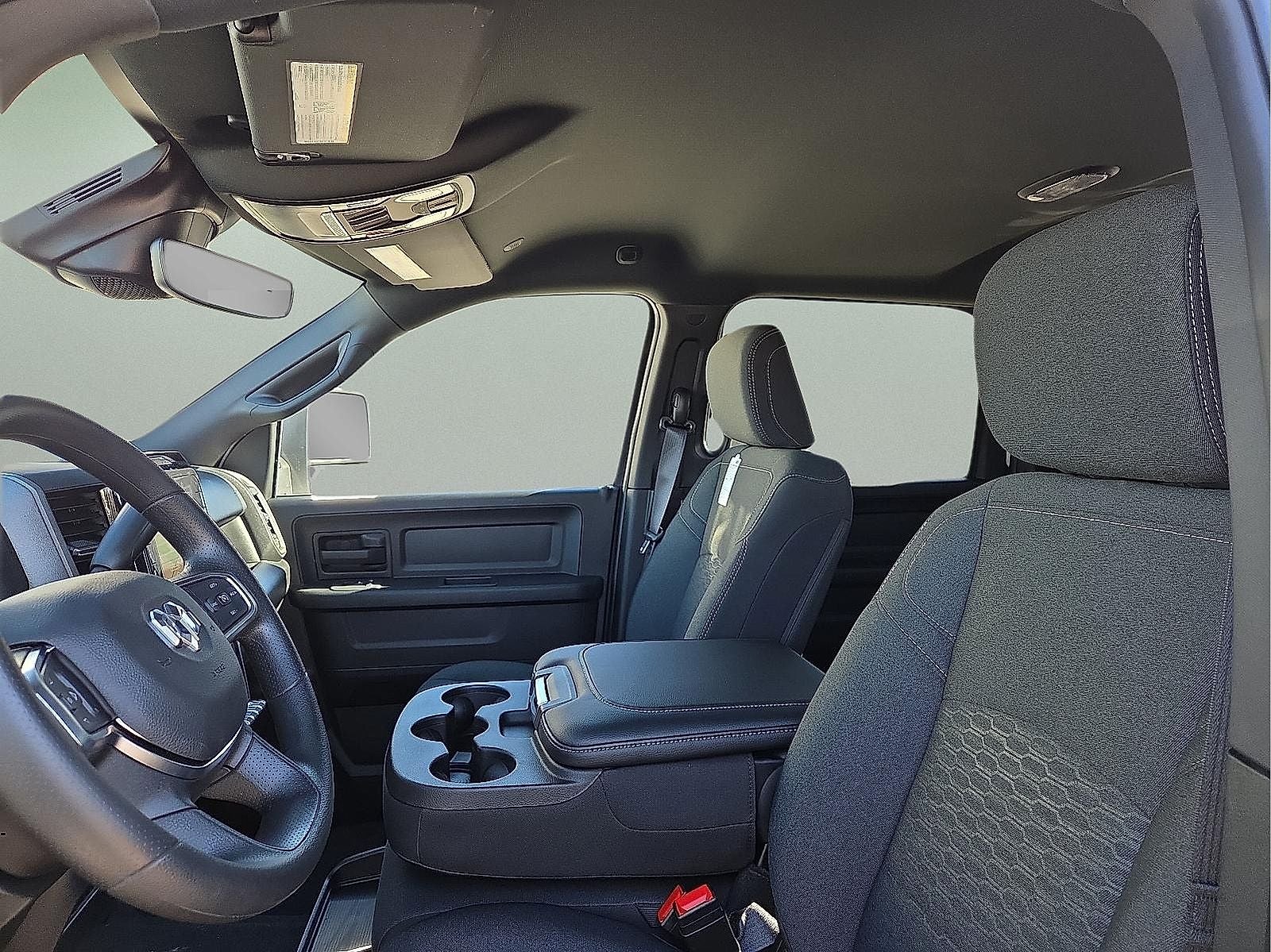 2026 RAM Ram 3500 RAM 3500 TRADESMAN CREW CAB 4X4 6'4' BOX