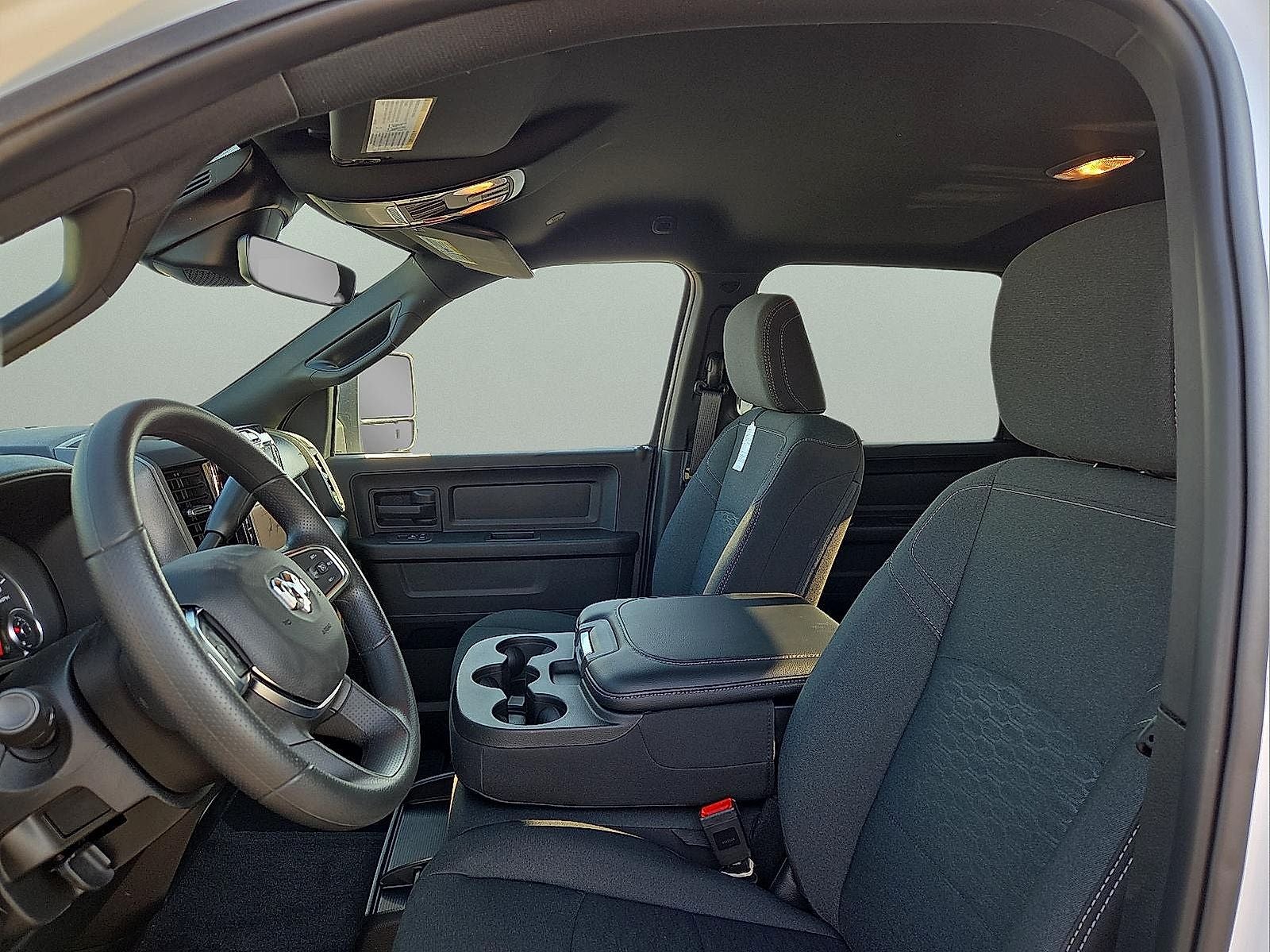 2026 RAM Ram 2500 RAM 2500 BLACK EXPRESS CREW CAB 4X4 8' BOX