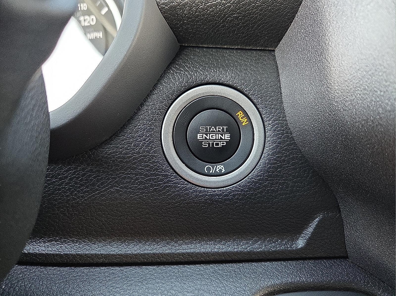 2026 RAM Ram 2500 RAM 2500 BLACK EXPRESS CREW CAB 4X4 8' BOX