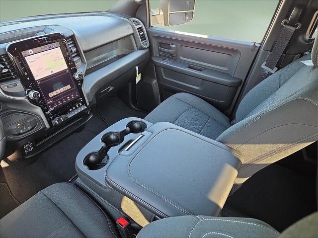 2026 RAM Ram 2500 RAM 2500 BLACK EXPRESS CREW CAB 4X4 8' BOX