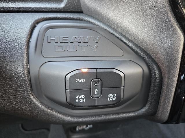 2026 RAM Ram 2500 RAM 2500 BLACK EXPRESS CREW CAB 4X4 8' BOX