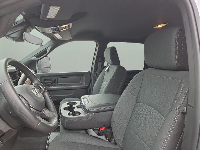 2026 RAM Ram 2500 RAM 2500 BLACK EXPRESS CREW CAB 4X4 8' BOX