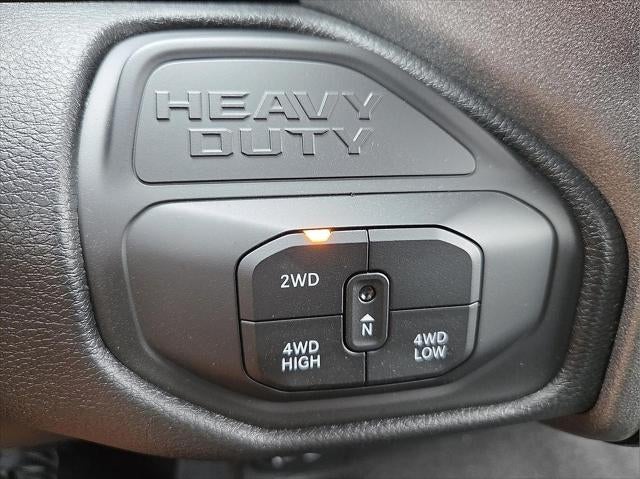 2026 RAM Ram 2500 RAM 2500 BLACK EXPRESS CREW CAB 4X4 8' BOX