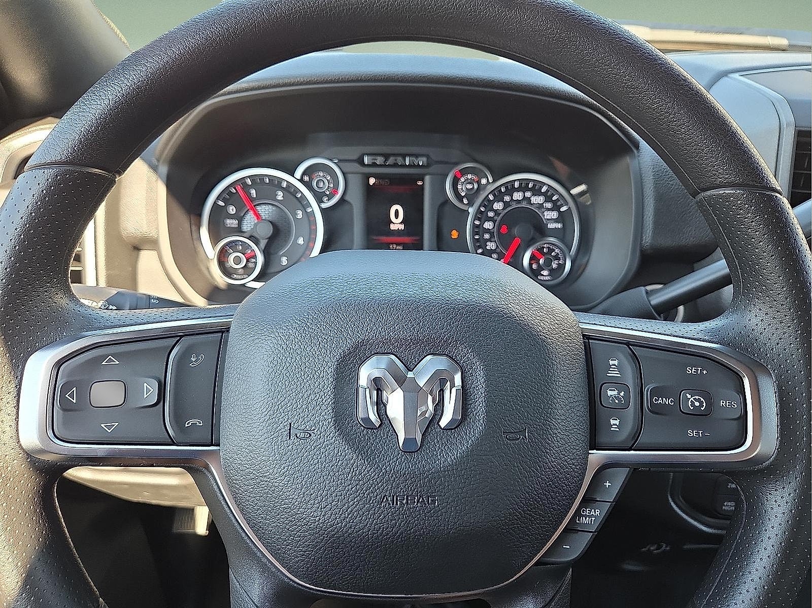 2026 RAM Ram 2500 RAM 2500 BLACK EXPRESS CREW CAB 4X4 8' BOX