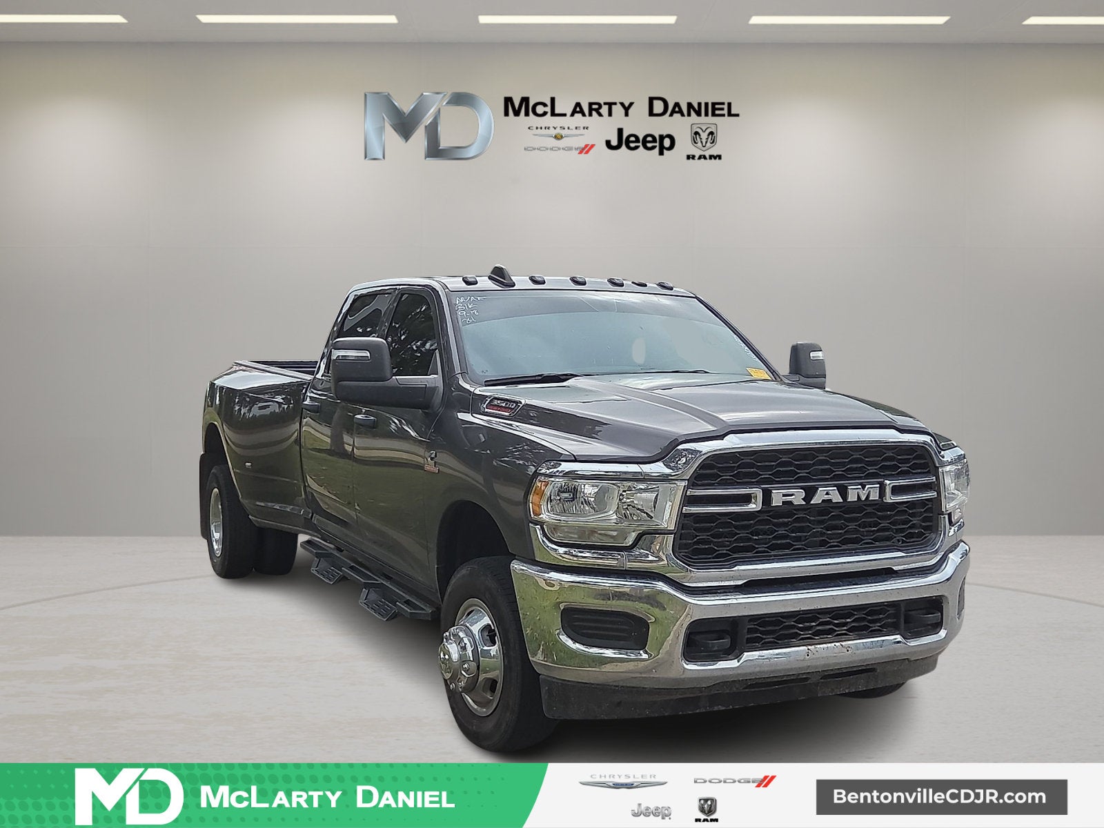 2024 RAM 3500 Tradesman Crew Cab 4x4 8' Box
