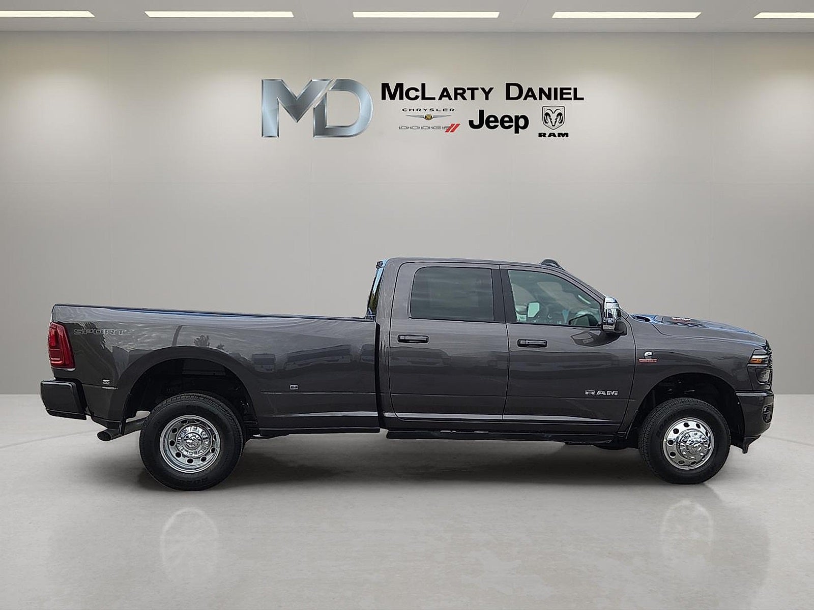 2026 RAM Ram 3500 RAM 3500 LARAMIE CREW CAB 4X4 8' BOX