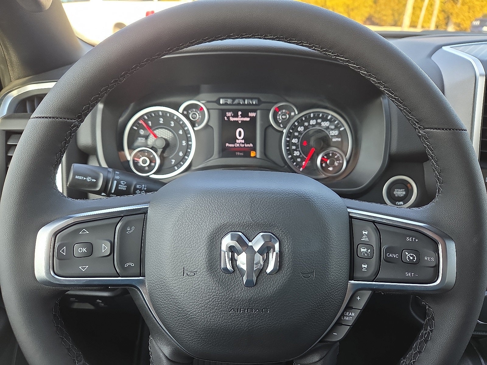 2025 RAM Ram 1500 RAM 1500 BIG HORN CREW CAB 4X4 5'7' BOX