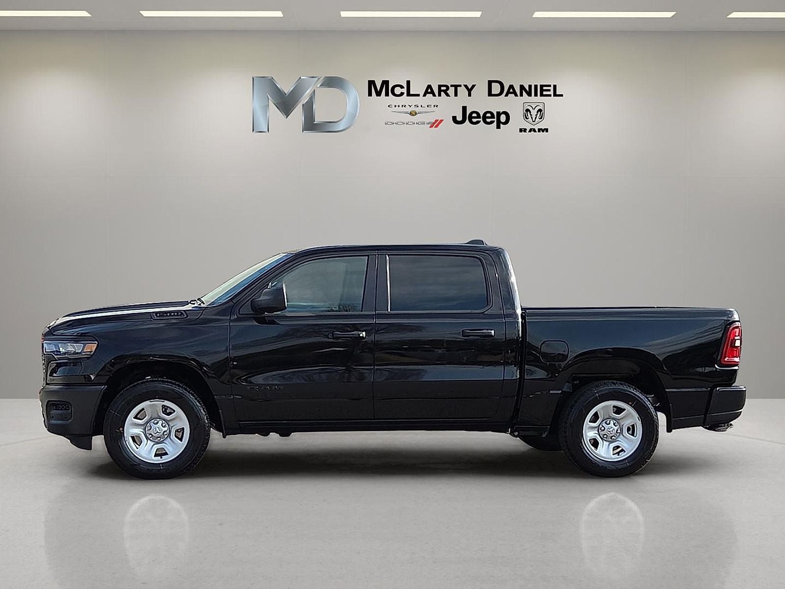 2026 RAM Ram 1500 RAM 1500 TRADESMAN CREW CAB 4X4 5'7' BOX