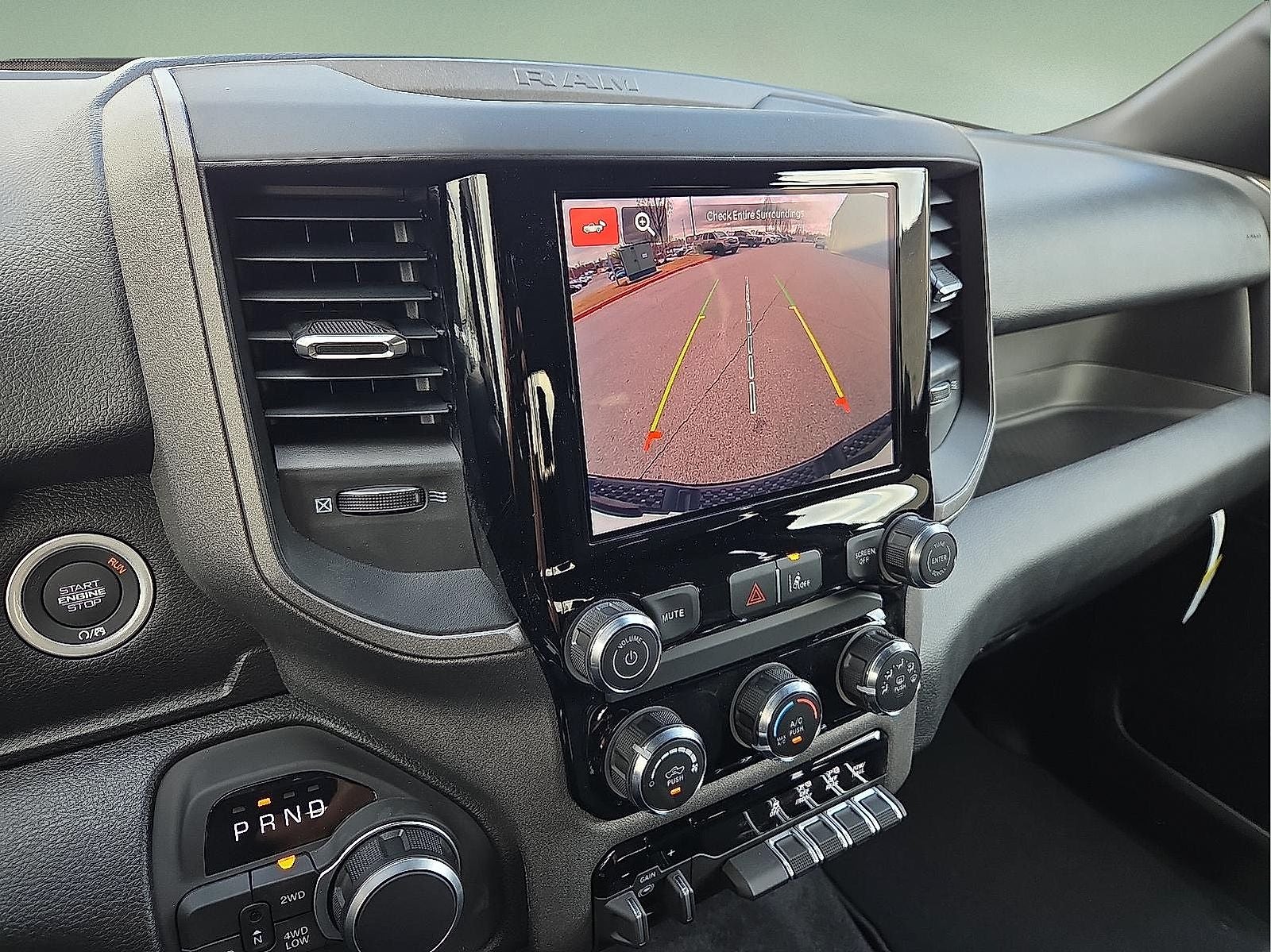 2026 RAM Ram 1500 RAM 1500 TRADESMAN CREW CAB 4X4 5'7' BOX