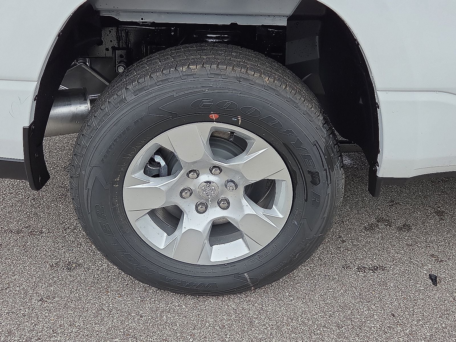 2026 RAM Ram 1500 RAM 1500 TRADESMAN CREW CAB 4X4 5'7' BOX