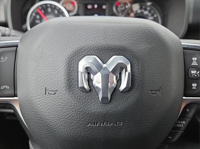 2026 RAM Ram 1500 RAM 1500 TRADESMAN CREW CAB 4X4 5'7' BOX