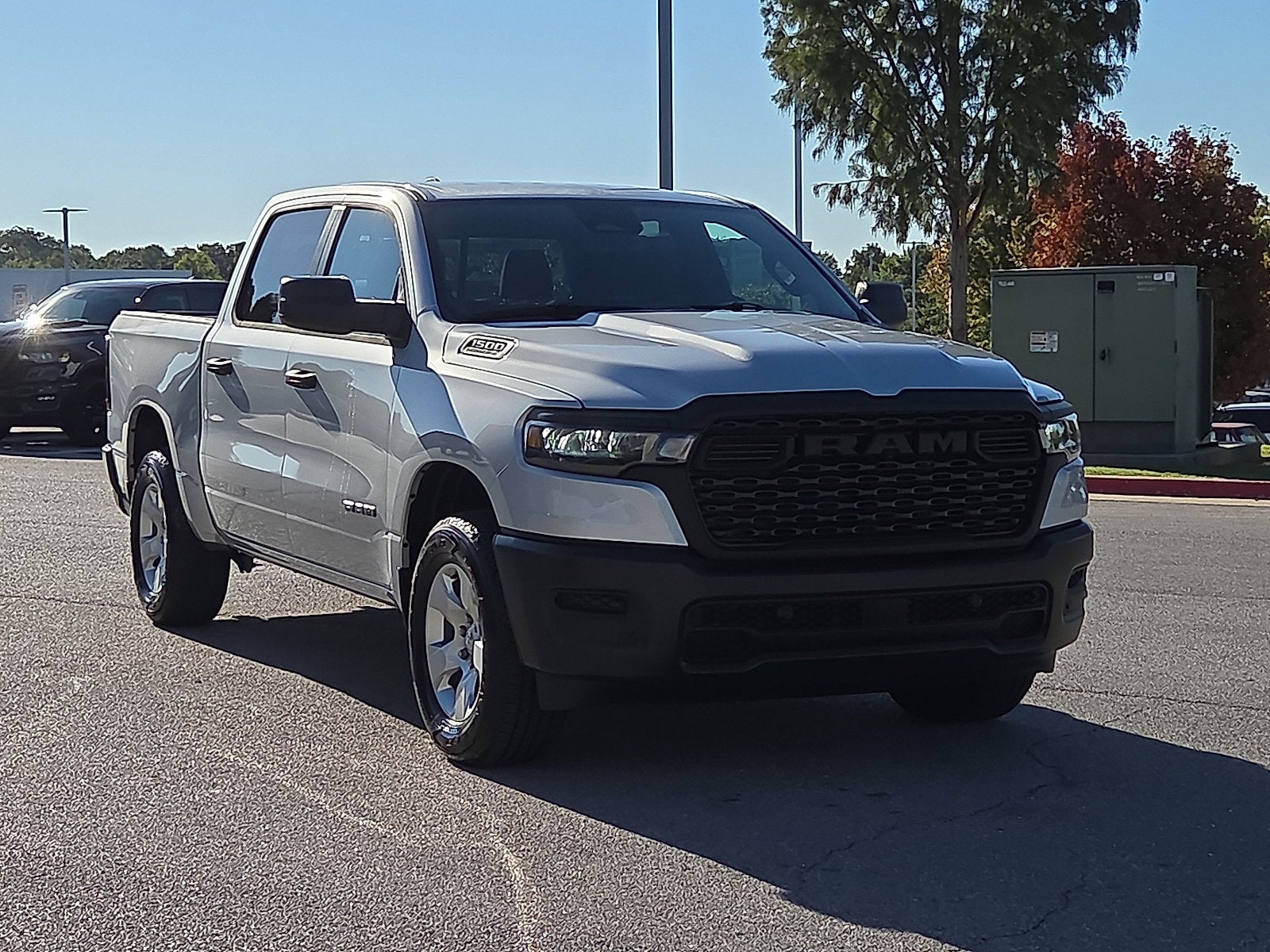 2027 RAM Ram 1500 RAM 1500 TRADESMAN CREW CAB 4X4 5'7' BOX