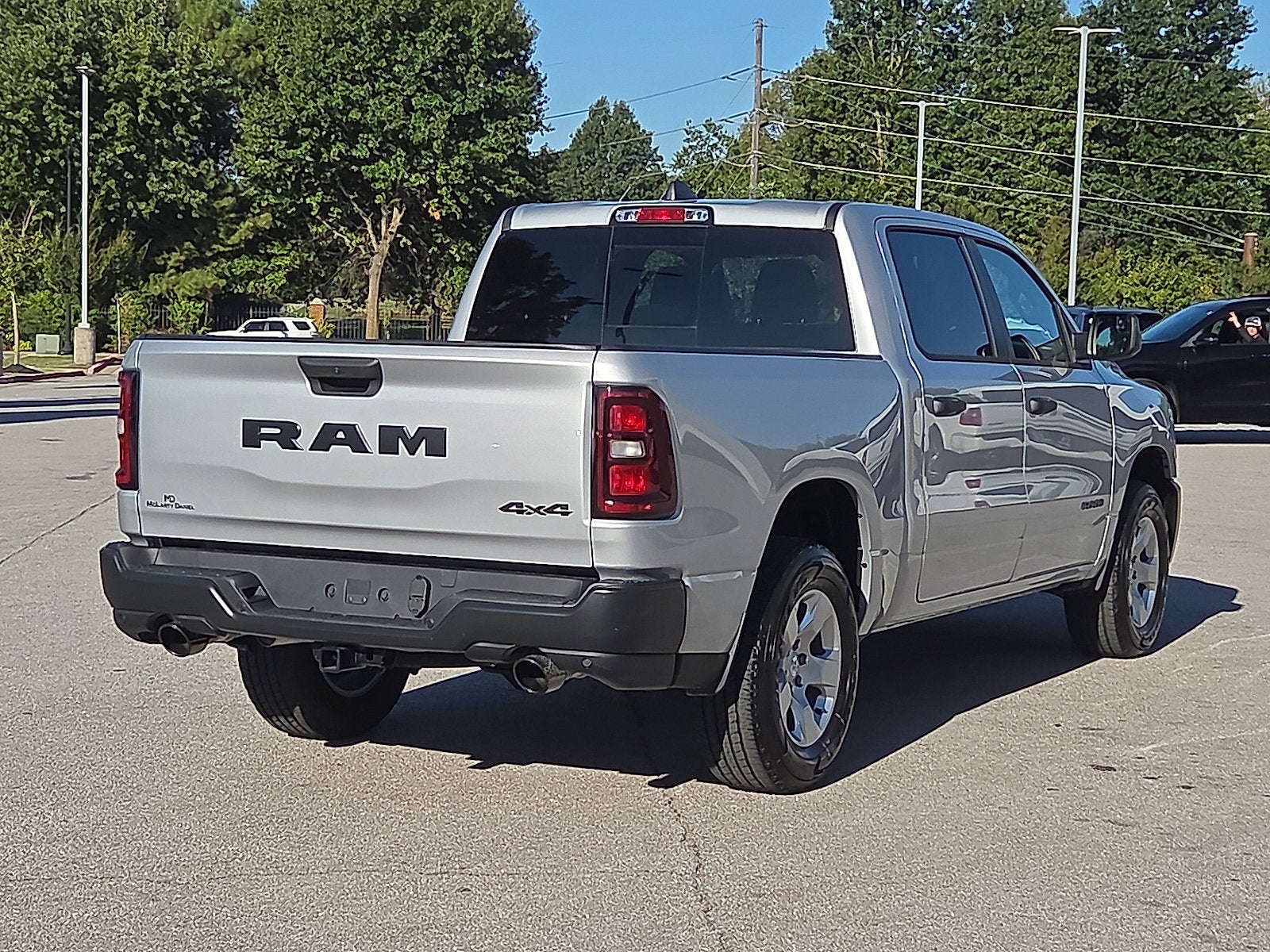 2027 RAM Ram 1500 RAM 1500 TRADESMAN CREW CAB 4X4 5'7' BOX