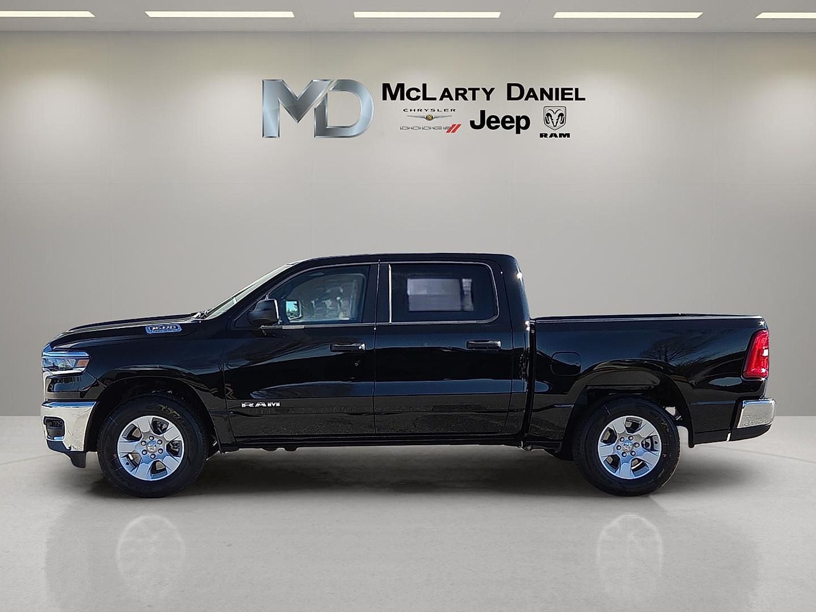 2026 RAM Ram 1500 RAM 1500 TRADESMAN CREW CAB 4X4 5'7' BOX