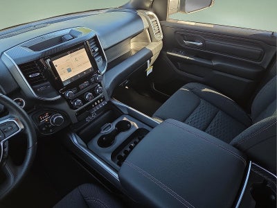 2026 RAM 1500 RAM 1500 EXPRESS CREW CAB 4X4 5'7' BOX