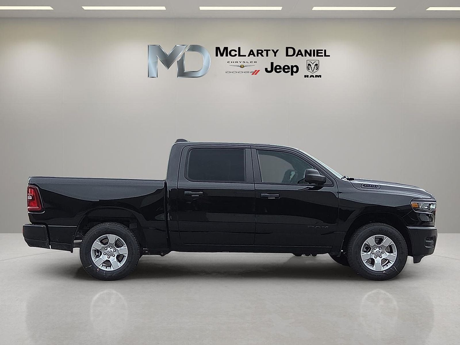 2026 RAM Ram 1500 RAM 1500 TRADESMAN CREW CAB 4X4 5'7' BOX