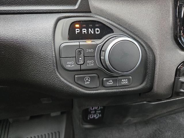 2026 RAM Ram 1500 RAM 1500 WARLOCK CREW CAB 4X4 5'7' BOX