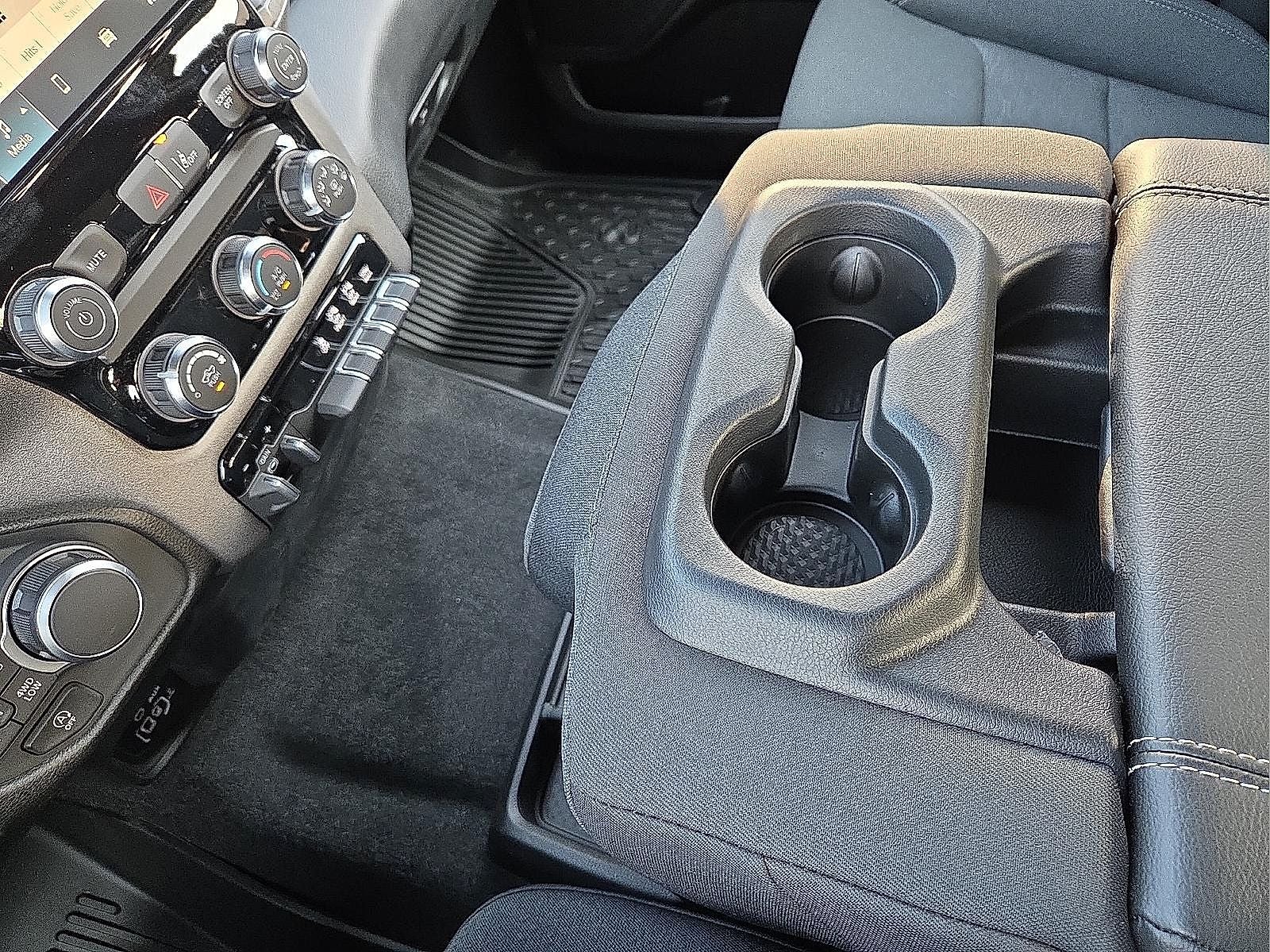 2026 RAM Ram 1500 RAM 1500 TRADESMAN CREW CAB 4X4 5'7' BOX