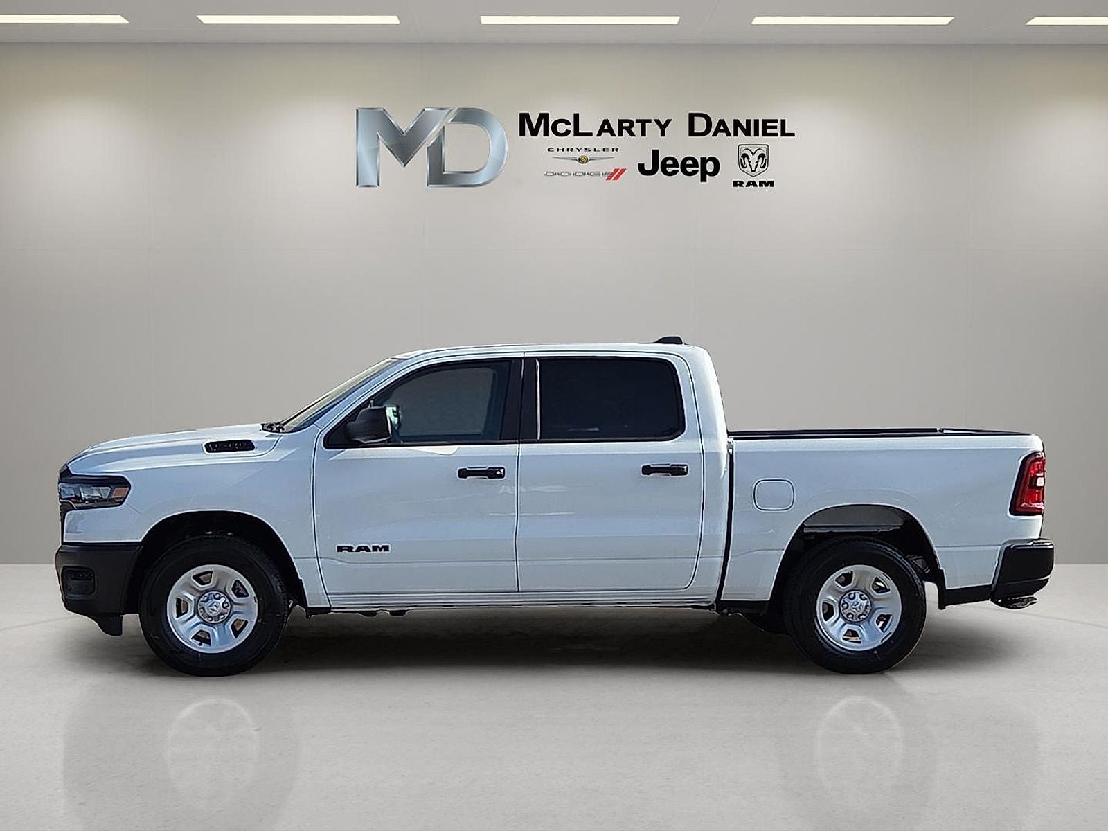 2026 RAM Ram 1500 RAM 1500 TRADESMAN CREW CAB 4X4 5'7' BOX