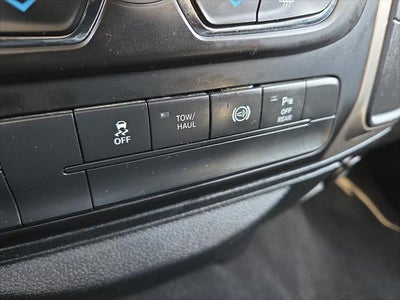 2018 RAM 2500 SLT Crew Cab 4x4 6'4' Box