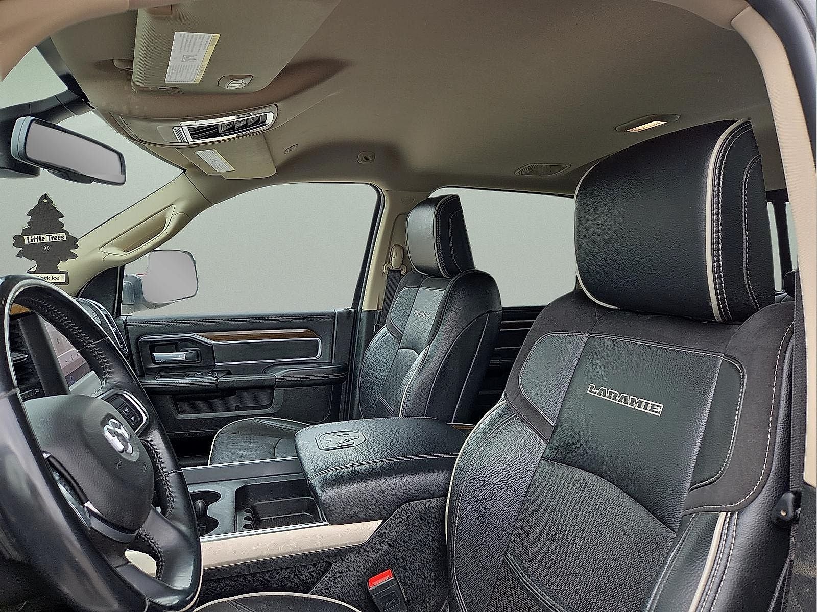 2022 RAM 2500 Laramie Crew Cab 4x4 6'4' Box