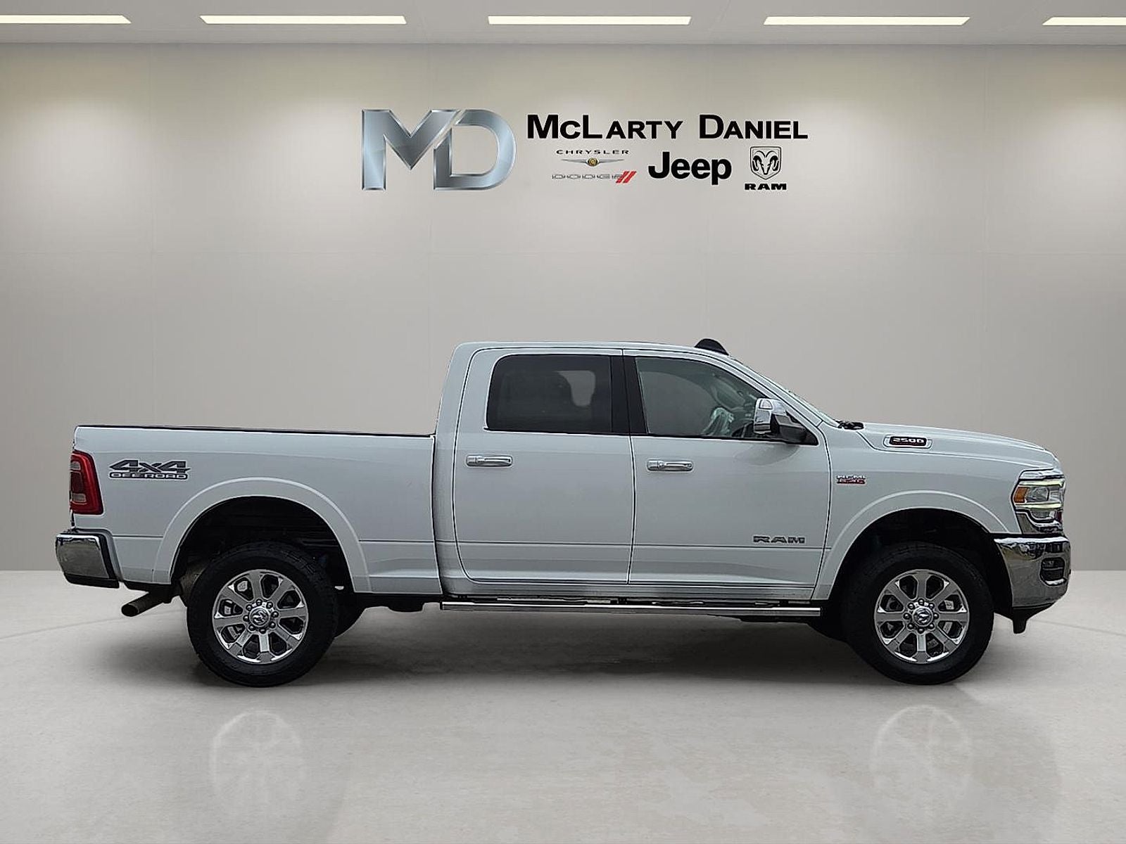 2022 RAM 2500 Laramie Crew Cab 4x4 6'4' Box