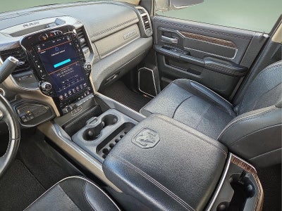 2020 RAM 2500 Laramie Crew Cab 4X4 6'4' Box