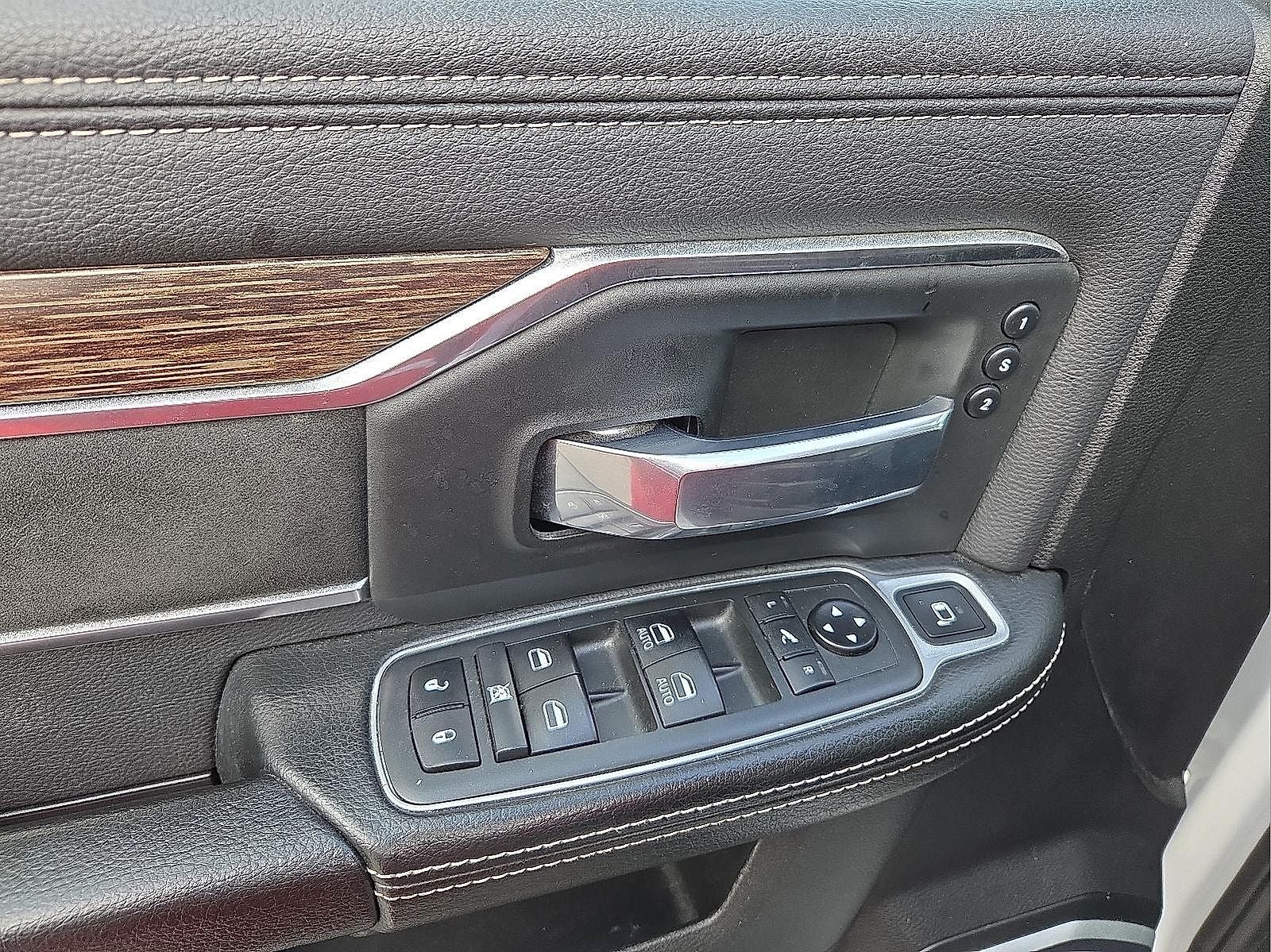 2020 RAM 2500 Laramie Crew Cab 4X4 6'4' Box