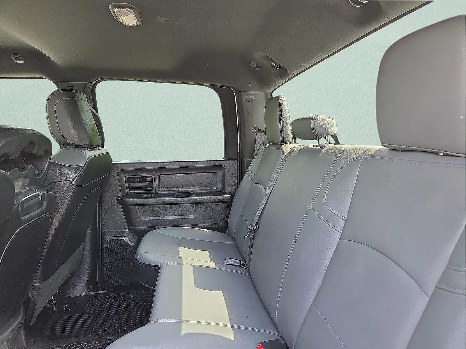 2023 RAM 2500 Tradesman Crew Cab 4x4 8' Box