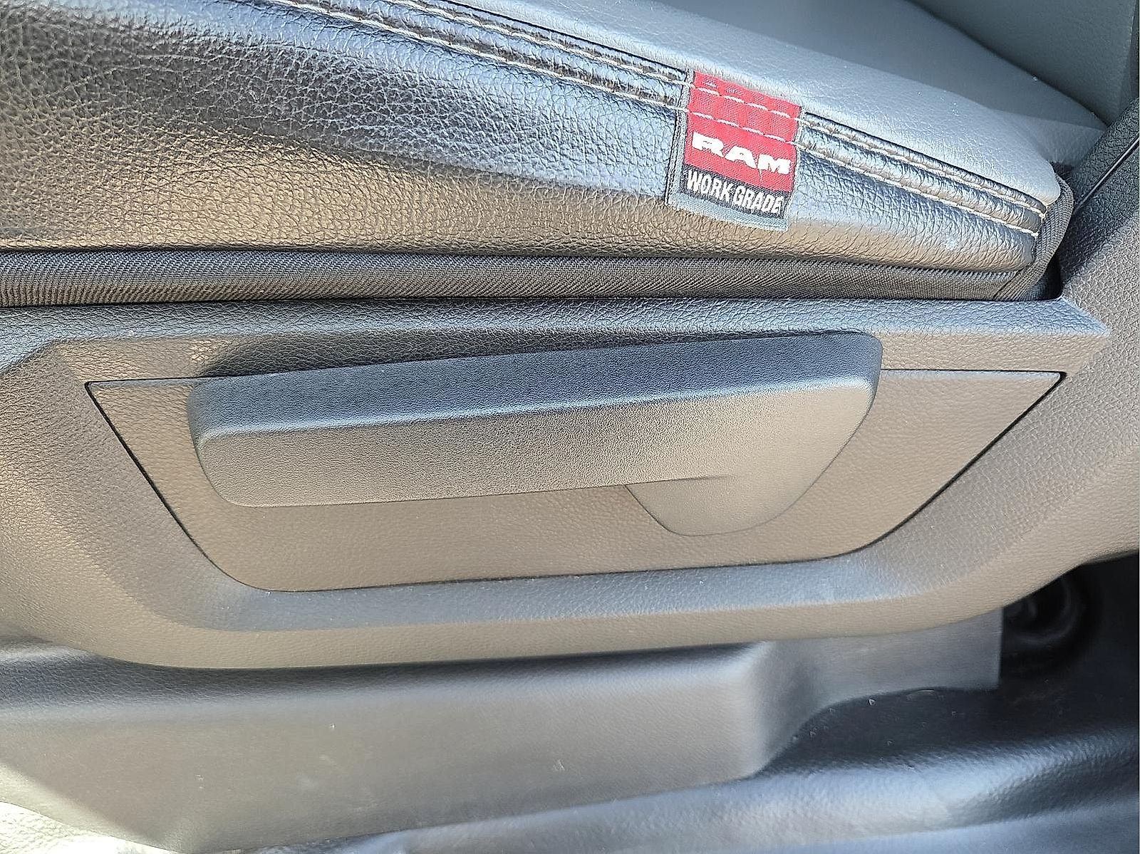 2023 RAM 4500 Chassis Tradesman/SLT