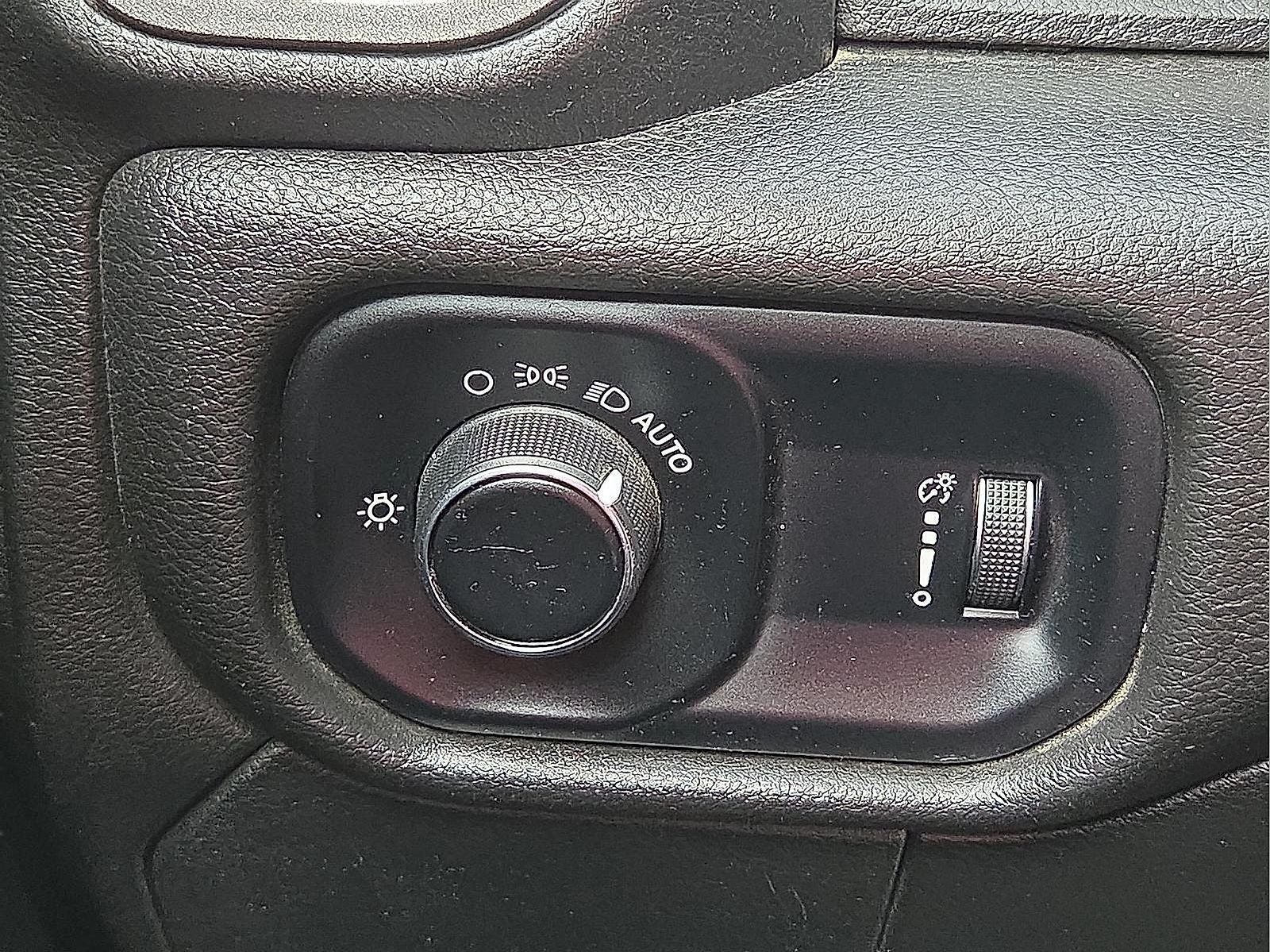 2023 RAM 5500 Chassis Tradesman/SLT