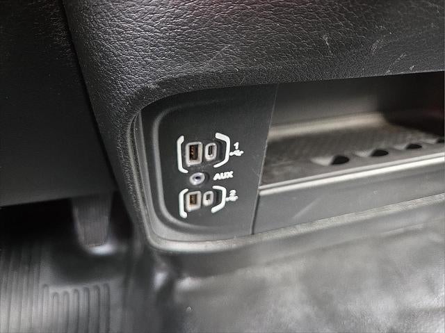 2023 RAM 5500 Chassis Tradesman/SLT