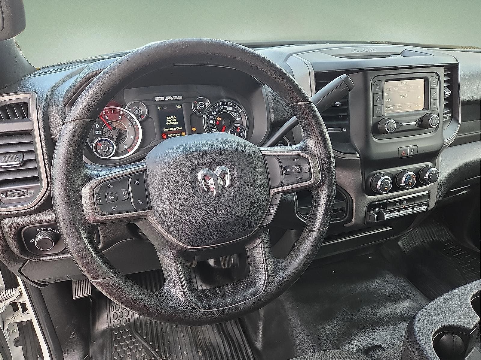 2023 RAM 5500 Chassis Tradesman/SLT