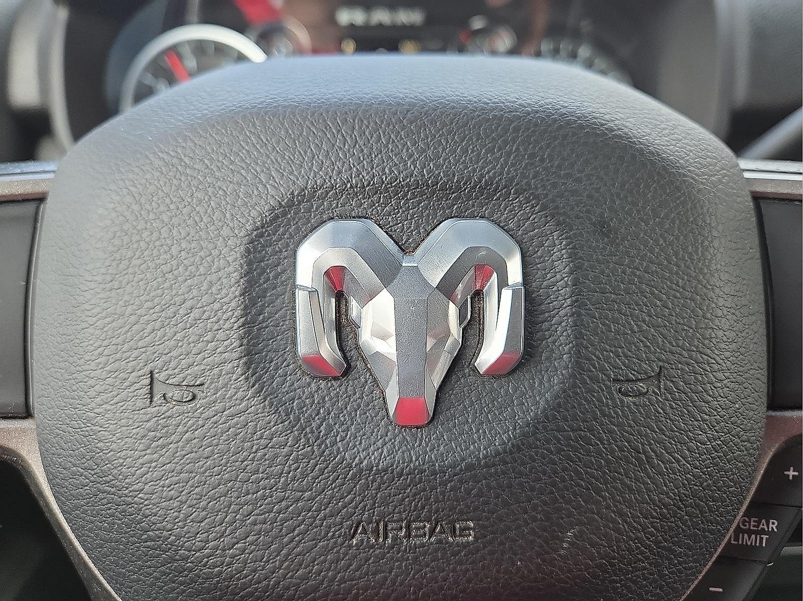 2023 RAM 5500 Chassis Tradesman/SLT