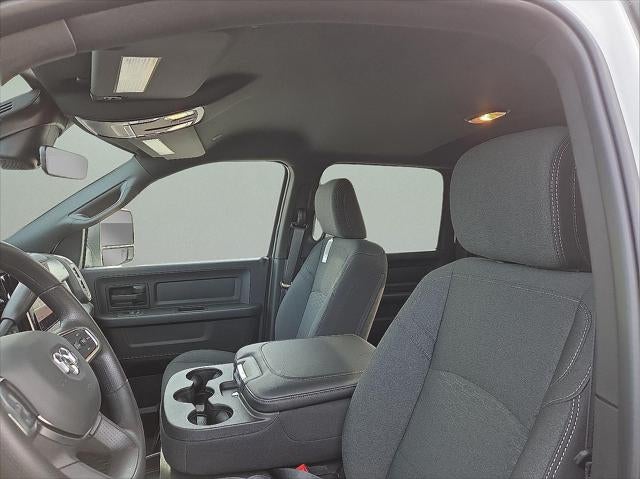 2026 RAM Ram 5500 Chassis Cab RAM 5500 TRADESMAN CHASSIS CREW CAB 4X4 60' CA