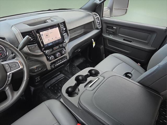 2026 RAM Ram 5500 Chassis Cab RAM 5500 TRADESMAN CHASSIS CREW CAB 4X4 60' CA