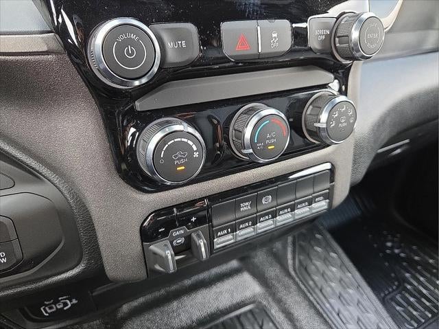 2026 RAM Ram 5500 Chassis Cab RAM 5500 TRADESMAN CHASSIS CREW CAB 4X4 60' CA