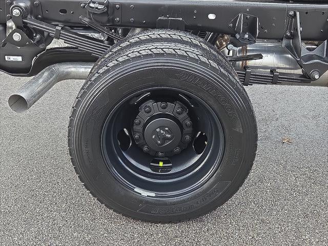 2026 RAM Ram 5500 Chassis Cab RAM 5500 TRADESMAN CHASSIS CREW CAB 4X4 60' CA