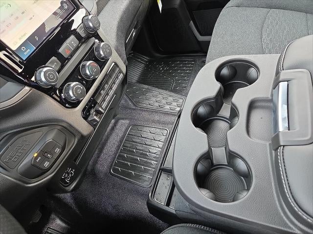 2026 RAM Ram 3500 Chassis Cab RAM 3500 TRADESMAN CREW CAB CHASSIS 4X4 60' CA