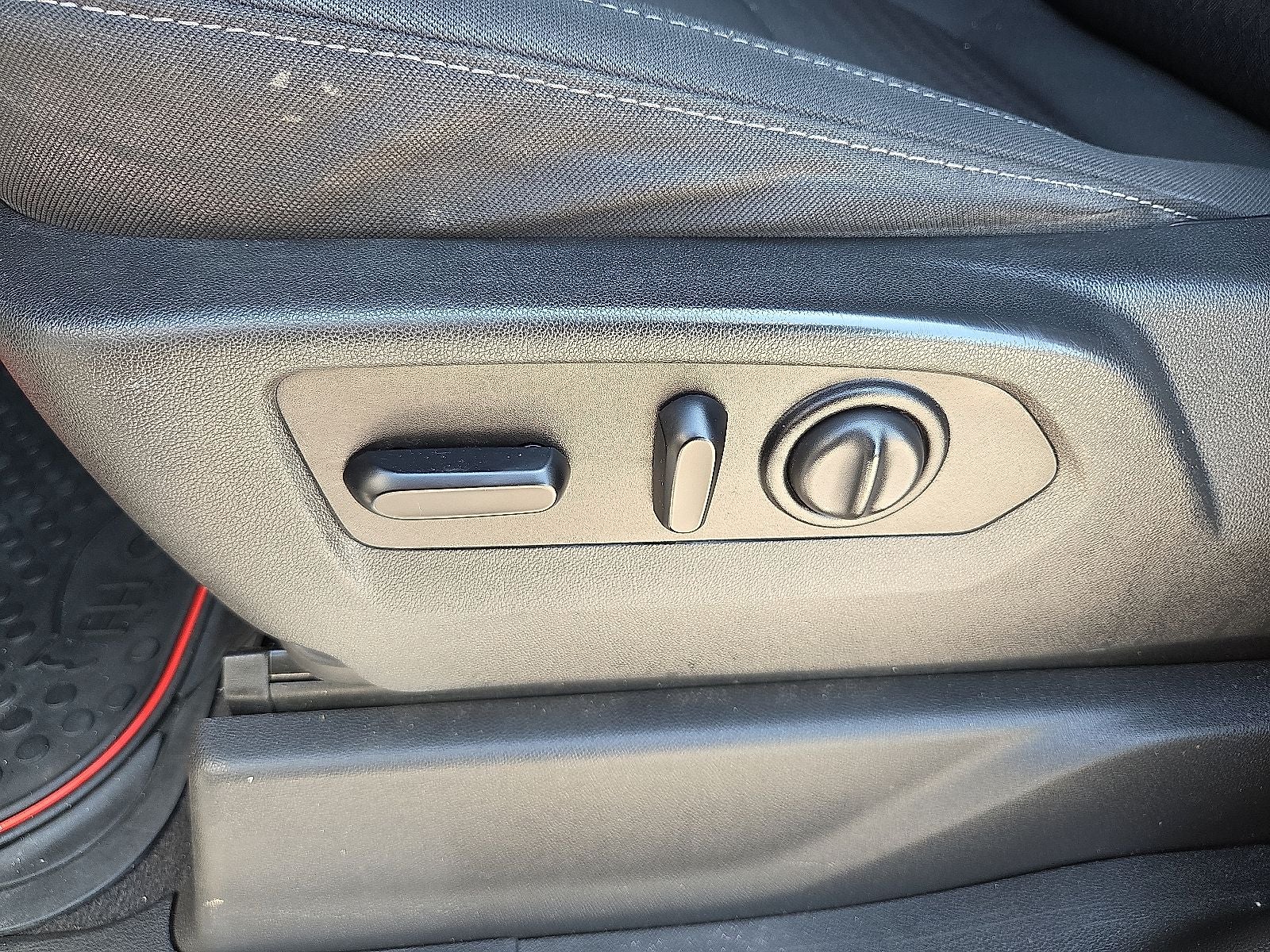 2020 Chevrolet Silverado 1500 4WD Crew Cab Short Bed LT
