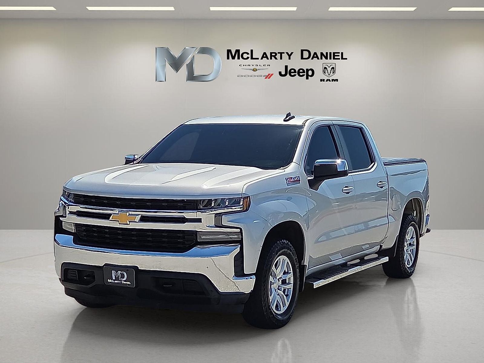 2020 Chevrolet Silverado 1500 4WD Crew Cab Short Bed LT
