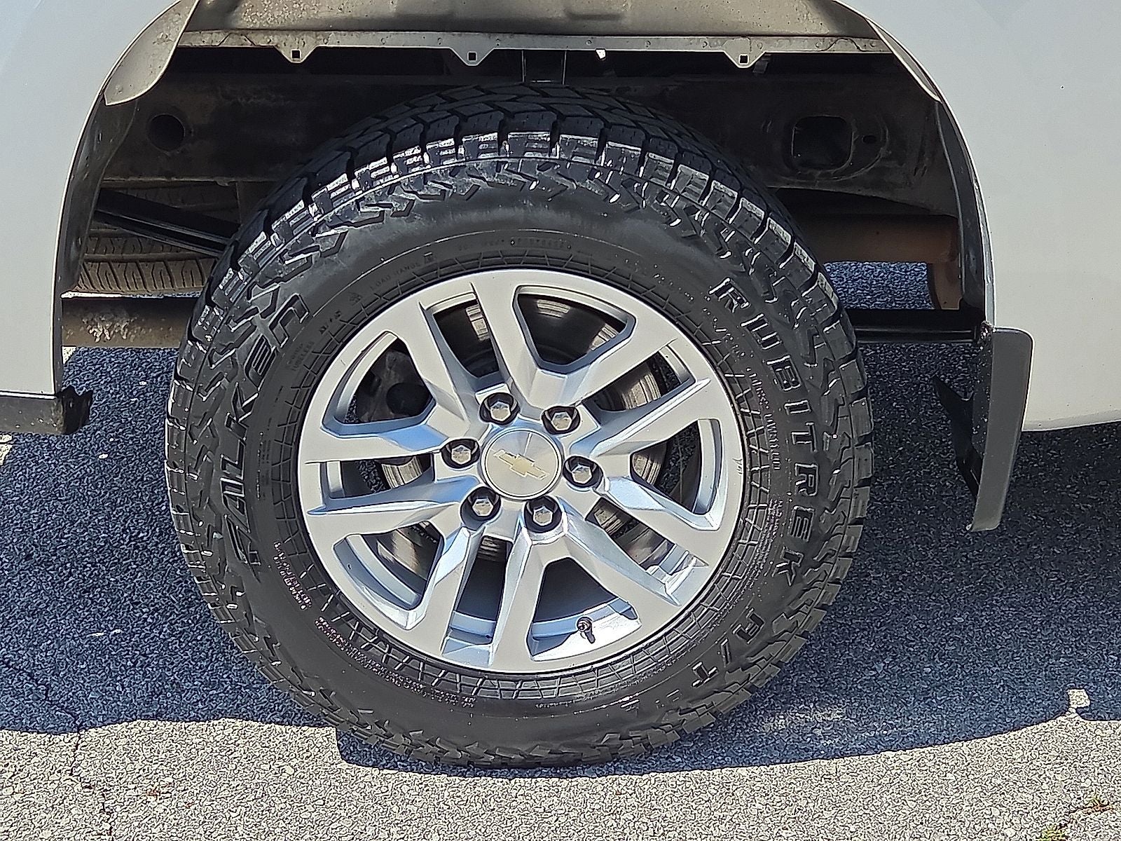2020 Chevrolet Silverado 1500 4WD Crew Cab Short Bed LT