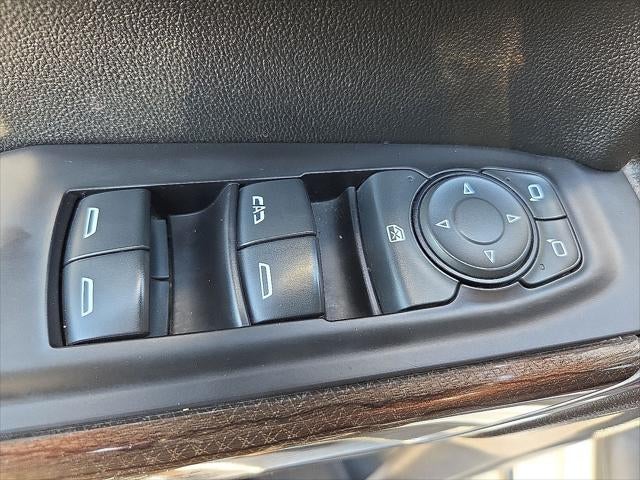 2020 Chevrolet Silverado 1500 4WD Crew Cab Short Bed LT