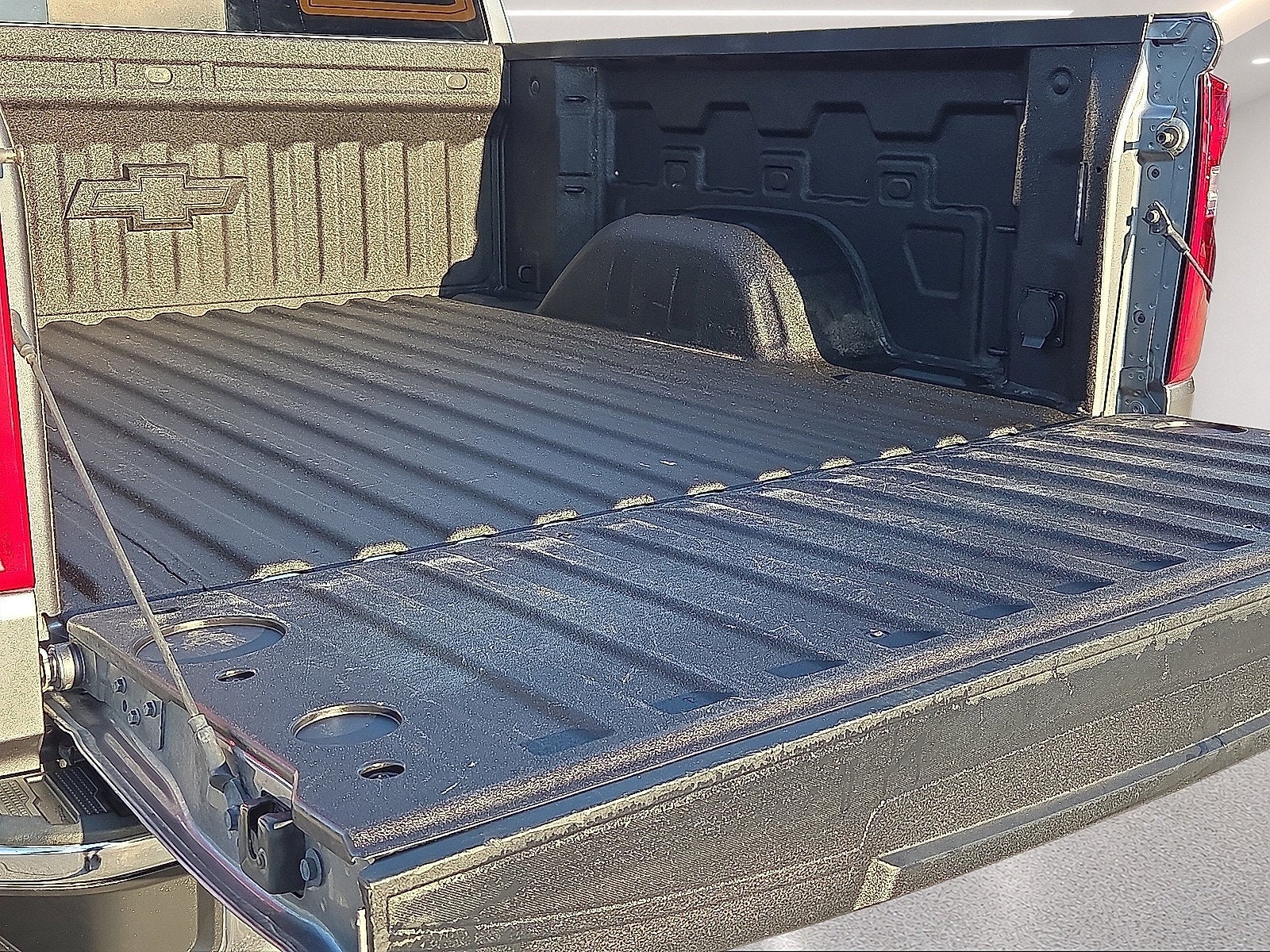 2021 Chevrolet Silverado 1500 4WD Crew Cab Short Bed LTZ